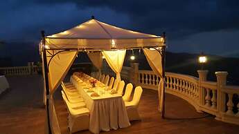 The Country Lodge Hotel