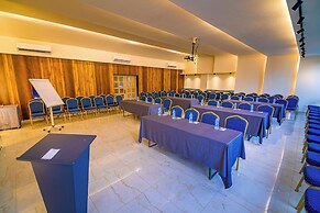 The Country Lodge Hotel