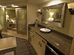 1000 Islands Harbor Hotel