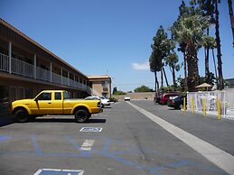 Rainbow Inn - Near Adventure City