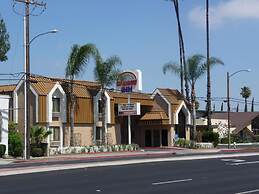 Rainbow Inn - Near Adventure City