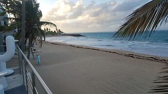 The Tryst Beachfront Hotel
