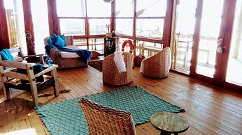 Laguna Garzon Lodge