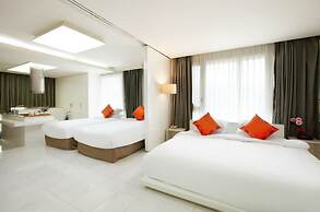 ShinShin Hotel Jeju Ocean