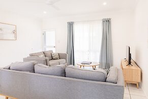 Palm View Holiday Apartments