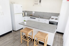 Palm View Holiday Apartments