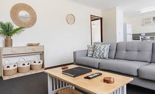 Palm View Holiday Apartments