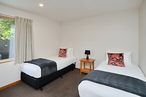 306 Motel Apartments