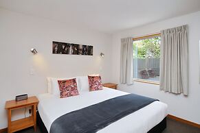 306 Motel Apartments