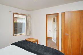 306 Motel Apartments