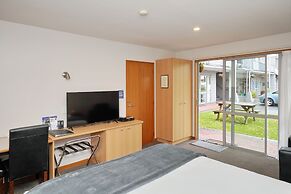 306 Motel Apartments