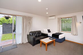 306 Motel Apartments