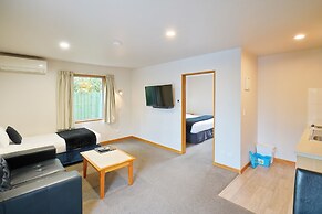 306 Motel Apartments