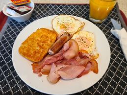 306 Motel Apartments