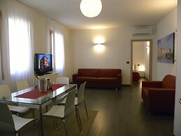 Venice Apartments Dante