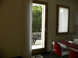 Venice Apartments Dante