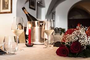 Hotel Portici Romantik & Wellness