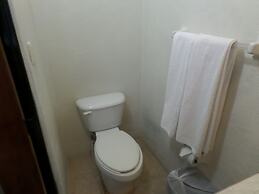 Uke Inn Hotel & Suites