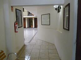 Uke Inn Hotel & Suites