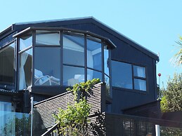 Le Chalet Waiheke Apartments