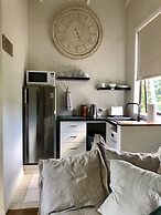 Le Chalet Waiheke Apartments