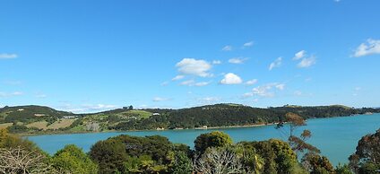 Le Chalet Waiheke Apartments