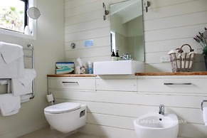 Le Chalet Waiheke Apartments