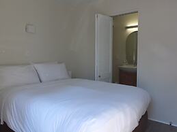 Le Chalet Waiheke Apartments