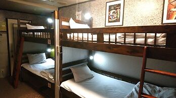 Family & bAKpAK Tokyo Hostel