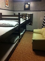 Family & bAKpAK Tokyo Hostel