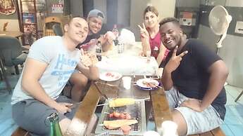 Family & bAKpAK Tokyo Hostel