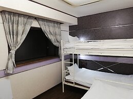 Family & bAKpAK Tokyo Hostel