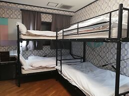 Family & bAKpAK Tokyo Hostel