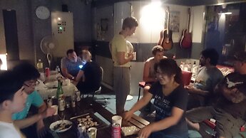 Family & bAKpAK Tokyo Hostel