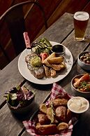 Yarra Valley Grand Hotel