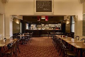 Yarra Valley Grand Hotel