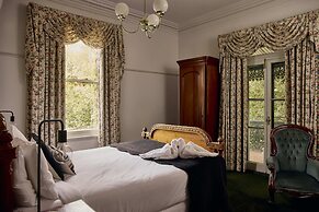 Yarra Valley Grand Hotel