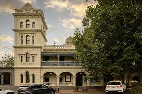 Yarra Valley Grand Hotel