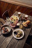 Yarra Valley Grand Hotel