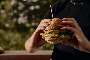 Yarra Valley Grand Hotel