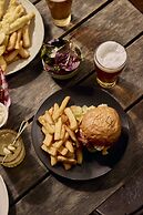 Yarra Valley Grand Hotel