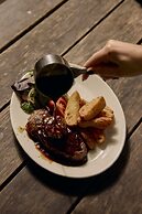 Yarra Valley Grand Hotel