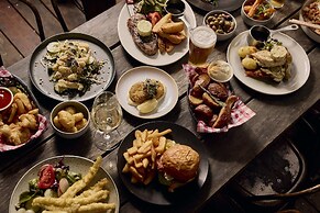 Yarra Valley Grand Hotel