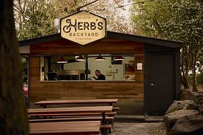 Yarra Valley Grand Hotel