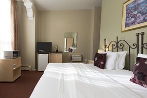 Victoria's Mansion Guest House