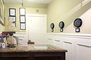 Victoria's Mansion Guest House