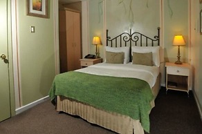 Victoria's Mansion Guest House