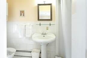 Victoria's Mansion Guest House