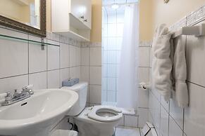 Victoria's Mansion Guest House