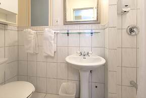 Victoria's Mansion Guest House